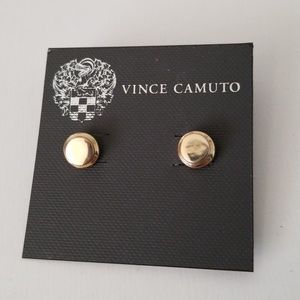 Vince Camuto Stud Gold earrings